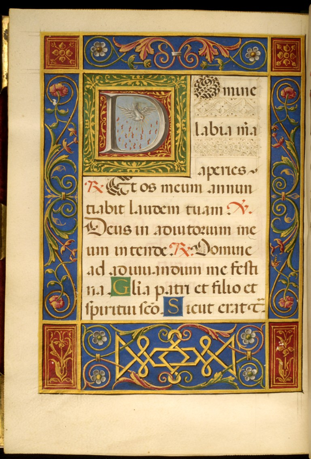 Ein offenes Buch, das ein illuminiertes Manuskript zeigt, mit einem großen, verzierten Buchstaben 'D', umgeben von kunstvollen Designs und Text in leuchtenden Farben.