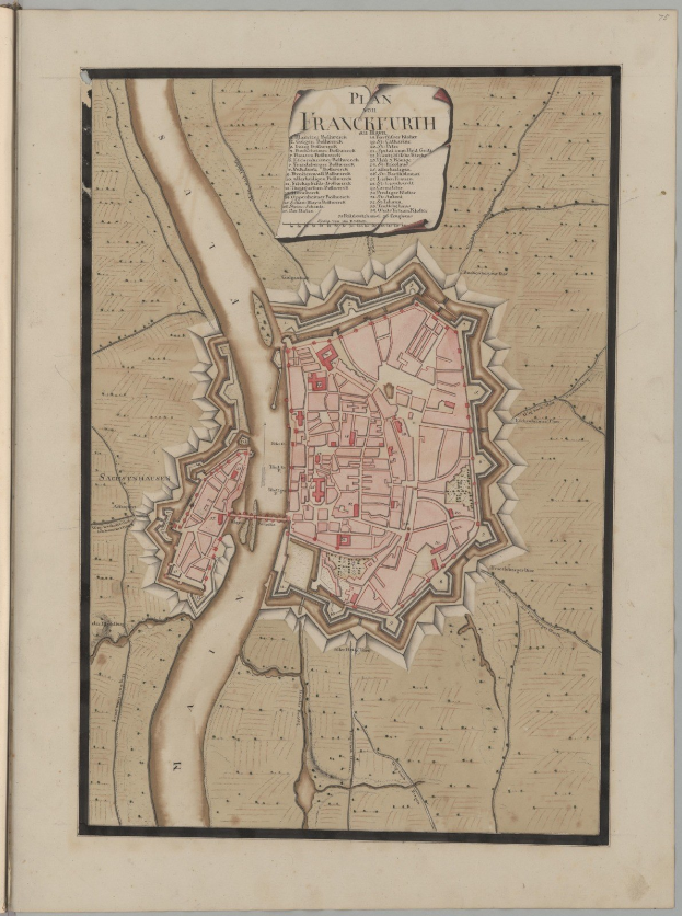 Ein altes Buch mit einer detaillierten Karte von Frankfurt, Deutschland, das sichtbare Straßen, Gebäude und Sehenswürdigkeiten zeigt, sowie Text, der zusätzliche Informationen zur Karte enthält.
