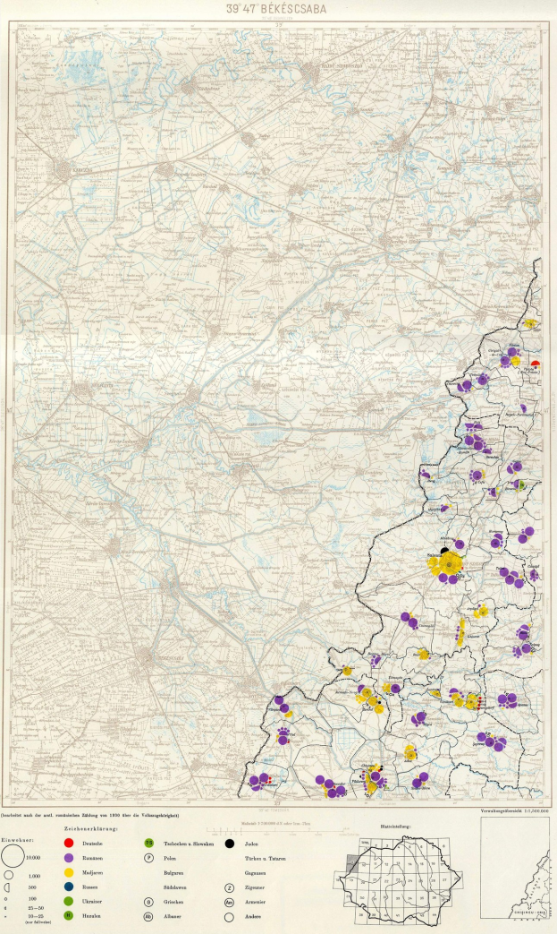 Ein Plakat mit einer Deutschlandkarte, auf der farbige Punkte die Bevölkerungsverteilung darstellen, begleitet von Text und Zahlen am unteren Rand, die die Einwohnerzahl der Stadt angeben.