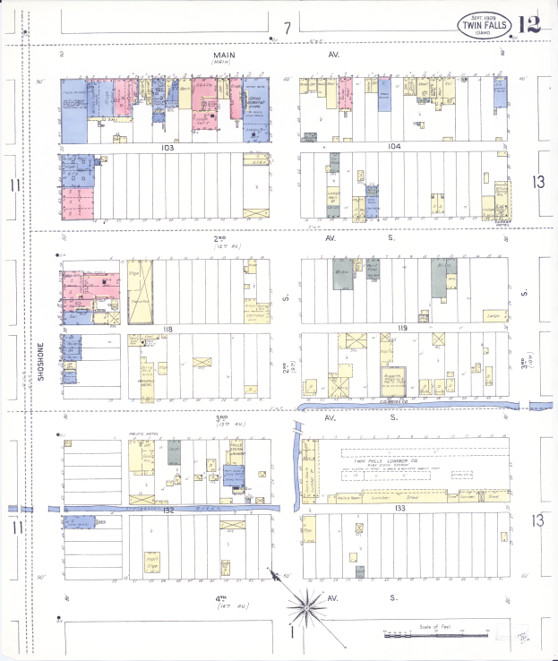 EinBlueprint des Twin Falls Community Center-Geländes mit mehreren Gebäuden, Texten und Nummern, die den Aufbau zeigen.