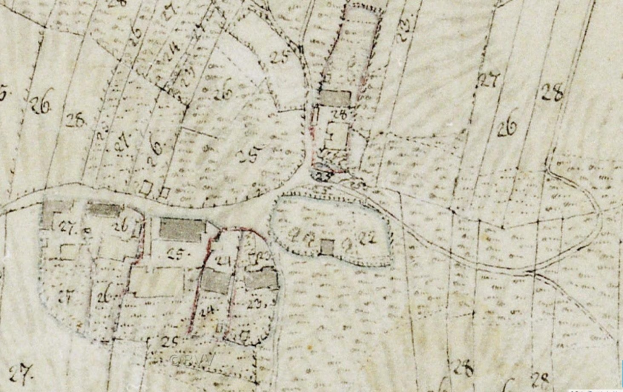 Detailierte alte Stadtkarte mit nummerierten Gebäuden, Straßen und Text, die eine vorgeschlagene Baustelle am unteren Rand angeben.