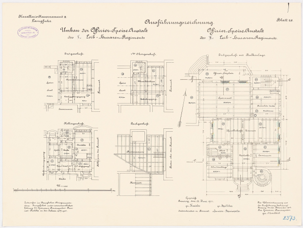 Grundrisszeichnung des ehemaligen Bundeskanzleramts mit detaillierter Planung und Text.