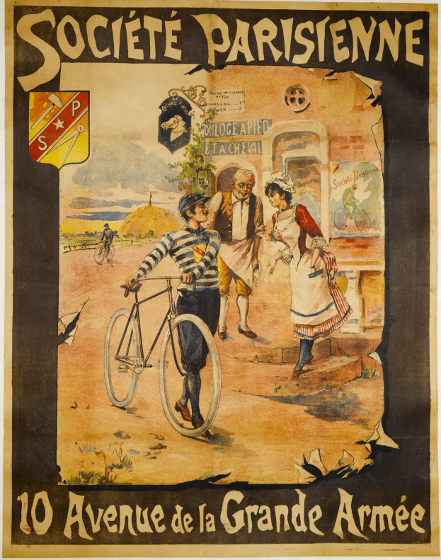 Plakat, das ein Fahrradrennen in Paris, Frankreich zeigt, mit einer Gruppe von Menschen, von denen einer ein Fahrrad hält und im Hintergrund ein Gebäude zu sehen ist, einschließlich Text über das Ereignis.