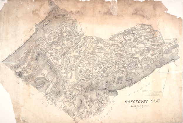 Ein detaillierter alter Stadtplan von Botetourt, der Straßen, Gebäude und Sehenswürdigkeiten zeigt, mit begleitendem Text, der Informationen zur Bevölkerung, Straßen und bemerkenswerten Merkmalen der Stadt liefert.
